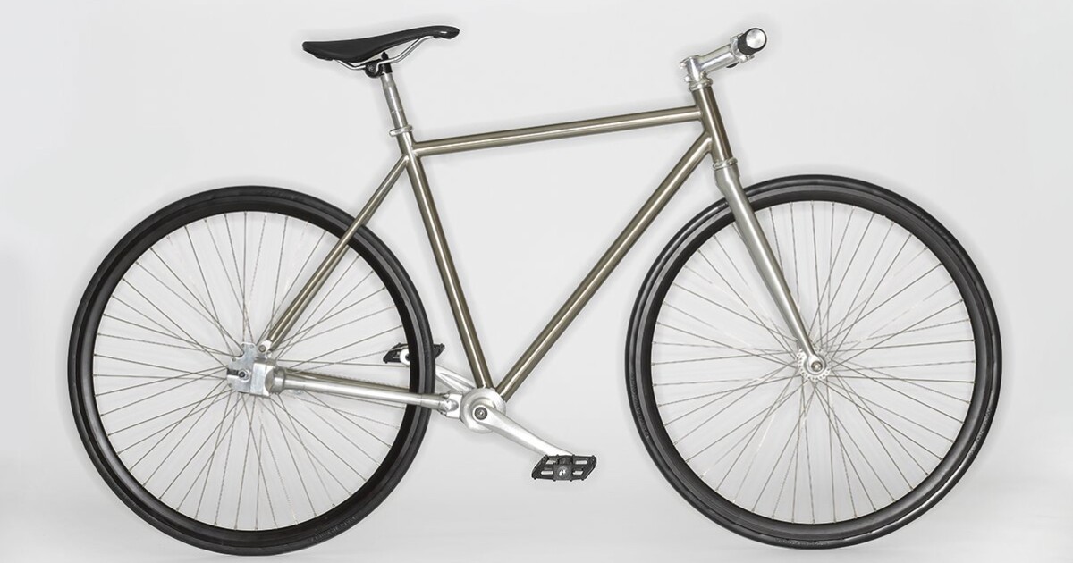 Stainless steel shaft drive ESO Bike is made for no fuss cycling